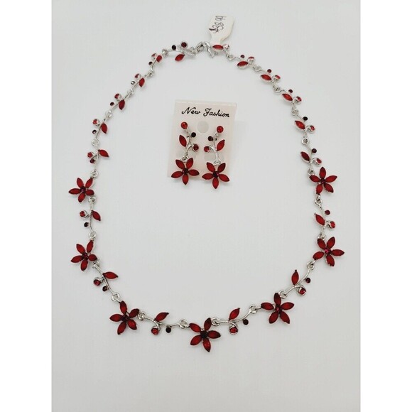 NWT Rhodium plated Cubic Zirconia necklace and earrings set - Picture 1 of 4